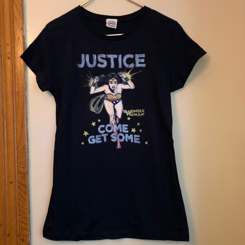 DC Comics T-shirt